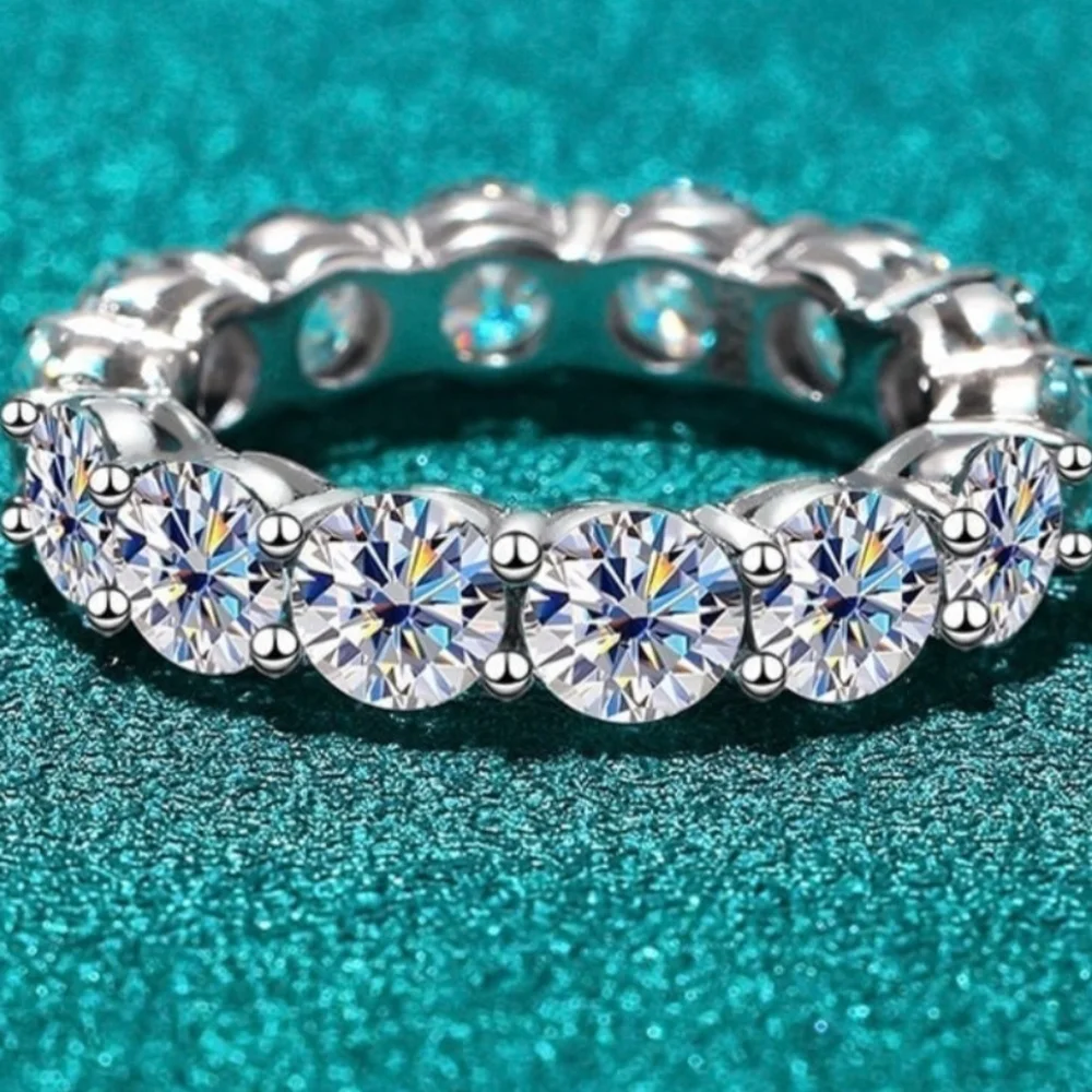 New 4ct Beautiful Moissanite Band Ring!!! - Picture 1 of 9